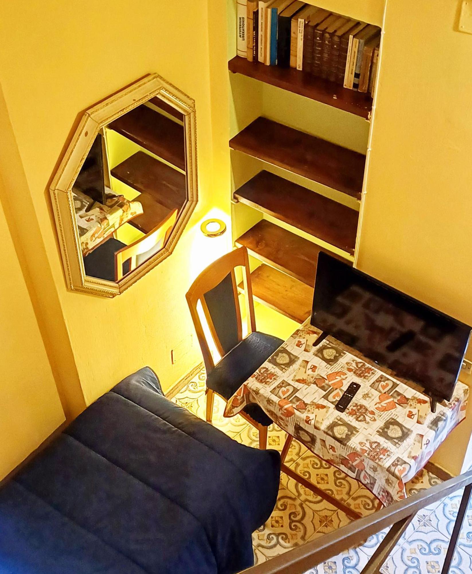 Goldencube * Neapel